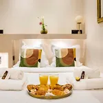 Superb Air-conditioned In The Heart Of The Marais Paris